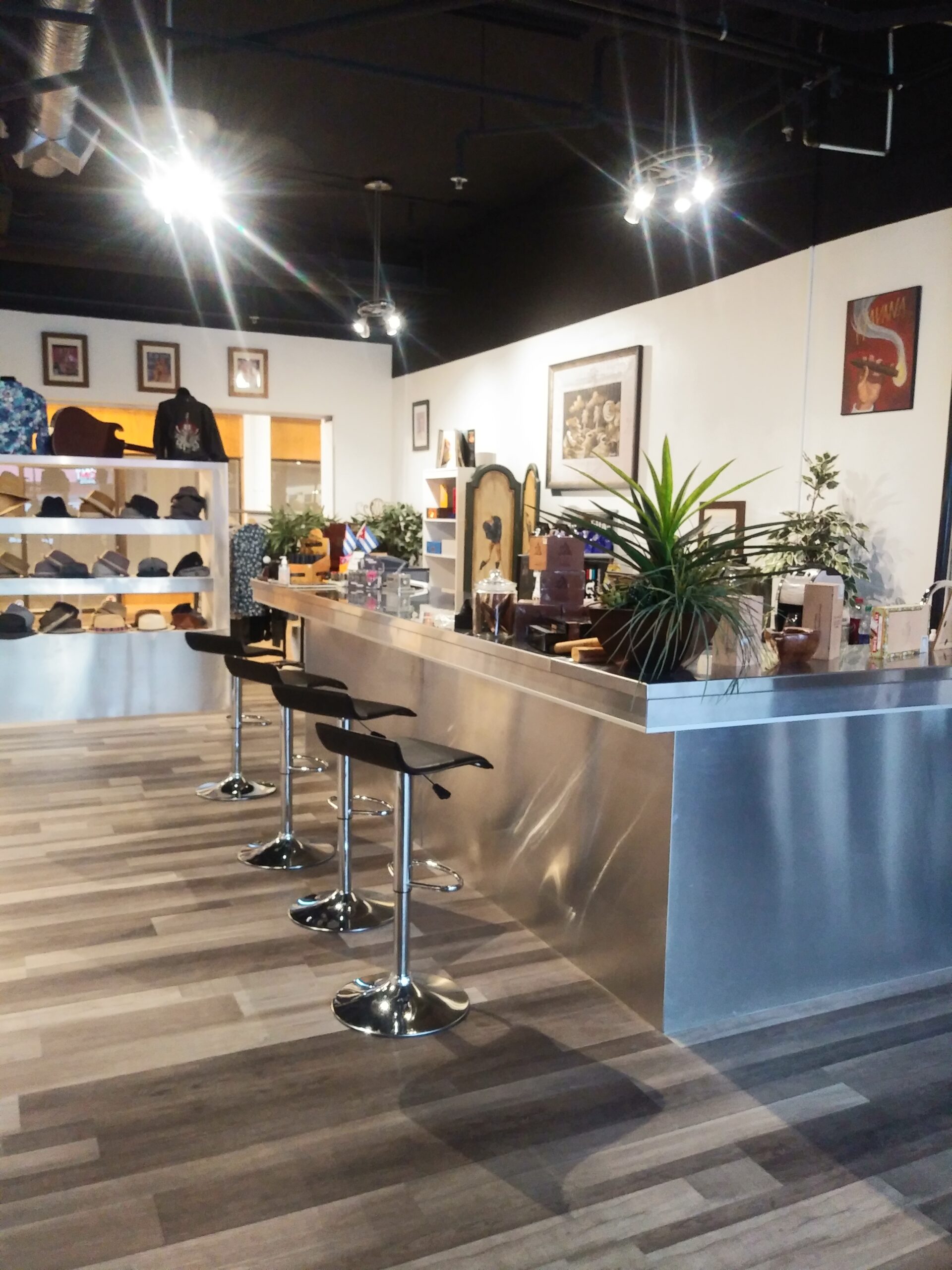 cubanos cigar shop interior BC